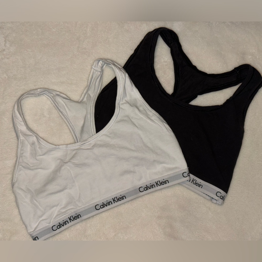 SPORTS BRAS